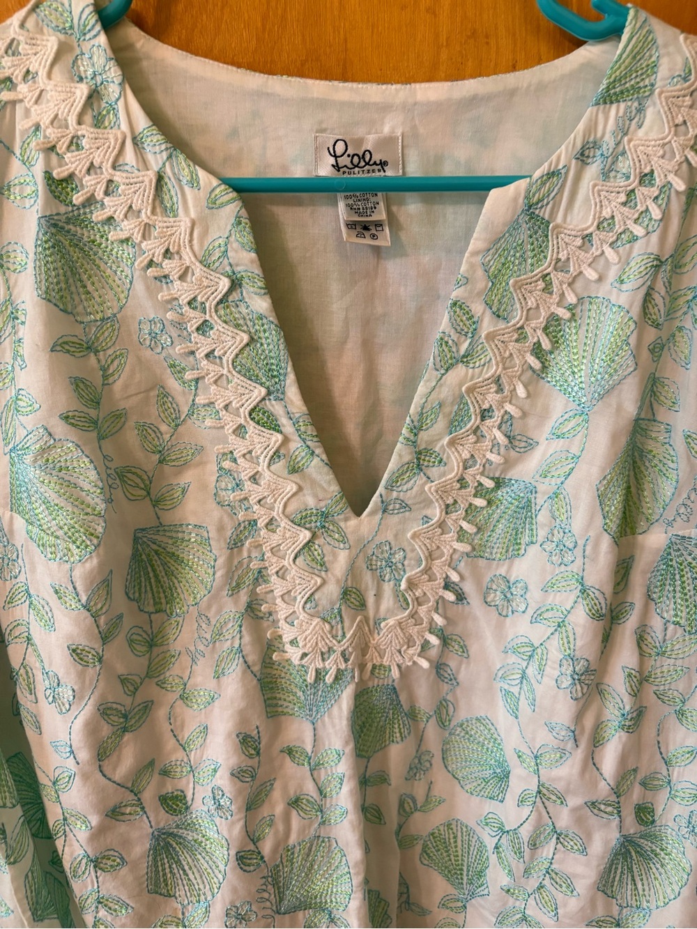 Lilly Pulitzer Vintage White Embroidered Seashell tunic